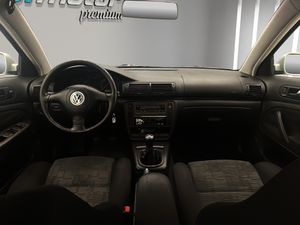 Volkswagen Passat 1.9 TDI COMFORTLINE  - Foto 15