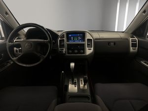 Mitsubishi Montero 3.2 DID All-Four  - Foto 14