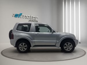 Mitsubishi Montero 3.2 DID All-Four  - Foto 8