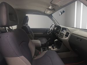 Mitsubishi Montero 3.2 DID All-Four  - Foto 18