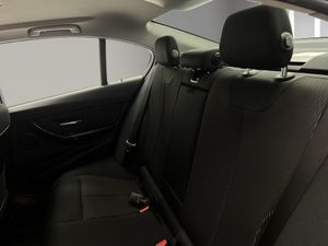 BMW Serie 3 318dA Business  - Foto 14