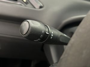 Peugeot 208 5P ACTIVE BlueHDi 73kW (100CV)  - Foto 26