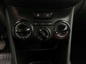 Peugeot 208 5P ACTIVE BlueHDi 73kW (100CV)  - Foto 24