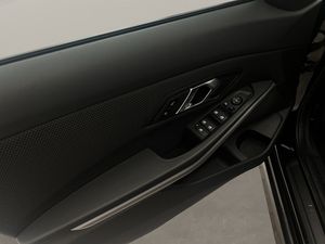 BMW Serie 3 318d Auto.  - Foto 13