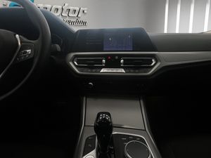 BMW Serie 3 318d Auto.  - Foto 16