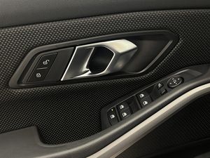 BMW Serie 3 318d Auto.  - Foto 29