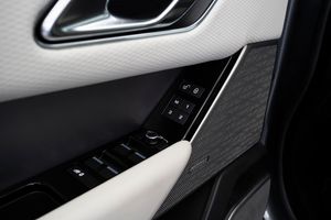 Land-Rover Range Rover Velar 2.0 D240 177kW R-Dynamic SE 4WD Auto  - Foto 35