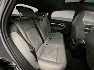 Audi Q8 e-tron S line 55 quattro  - Foto 22