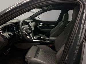 Audi Q8 e-tron S line 55 quattro  - Foto 13