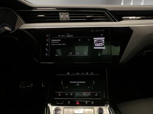 Audi Q8 e-tron S line 55 quattro  - Foto 19