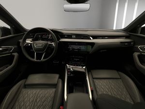 Audi Q8 e-tron S line 55 quattro  - Foto 17