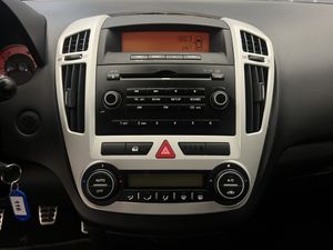 Kia ProCeed 2.0 140cv  - Foto 13