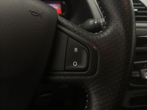 Renault Megane Sport Tourer Bose Energy dCi 130 S&S  - Foto 23