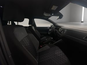 Volkswagen Polo R-Line 1.0 TSI 70kW (95CV)  - Foto 18