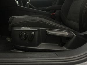 Volkswagen Passat Business 2.0 TDI 110kW (150CV)  - Foto 33