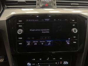 Volkswagen Passat Business 2.0 TDI 110kW (150CV)  - Foto 23