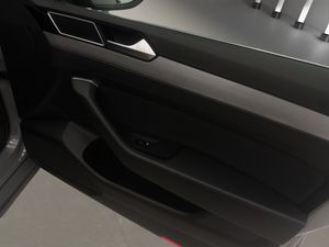 Volkswagen Passat Business 2.0 TDI 110kW (150CV)  - Foto 16