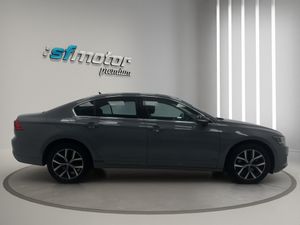 Volkswagen Passat Business 2.0 TDI 110kW (150CV)  - Foto 8