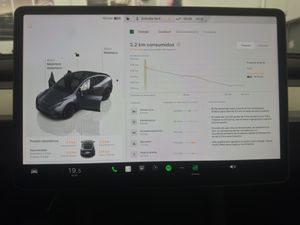 Tesla Model Y Gran Autonomía 4WD  - Foto 34