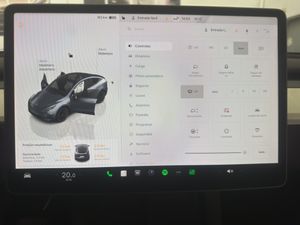 Tesla Model Y Gran Autonomía 4WD  - Foto 28