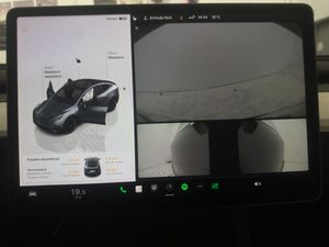 Tesla Model Y Gran Autonomía 4WD  - Foto 32