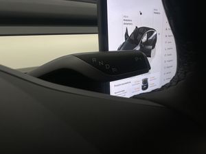 Tesla Model Y Gran Autonomía 4WD  - Foto 22