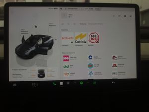 Tesla Model Y Gran Autonomía 4WD  - Foto 30