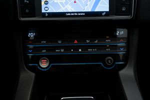 Jaguar F-Pace 2.0L i4D 132kW Prestige Auto  - Foto 30