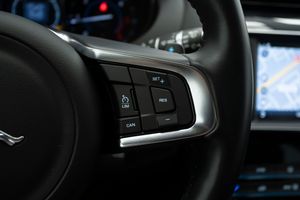 Jaguar F-Pace 2.0L i4D 132kW Prestige Auto  - Foto 39