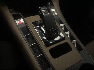 DS DS 7 Crossback BlueHDi DE 96kW (130CV) Auto. CHIC  - Foto 28