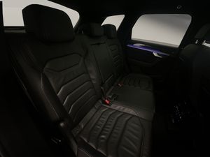 Volkswagen Touareg Hybrid 3.0 TSI 380 CV Tiptronic 8 vel.  - Foto 20