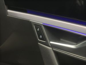 Volkswagen Touareg Hybrid 3.0 TSI 380 CV Tiptronic 8 vel.  - Foto 35