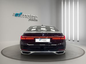 BMW Serie 7 745e  - Foto 6