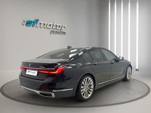 BMW Serie 7 745e  - Foto 7