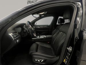 BMW Serie 7 745e  - Foto 10