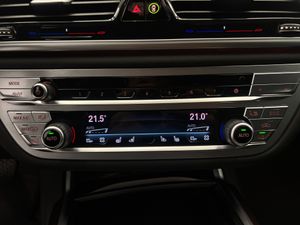 BMW Serie 7 745e  - Foto 26