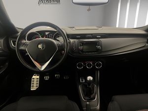 Alfa Romeo Giulietta 2.0 JTDm 150cv Distinctive  - Foto 14