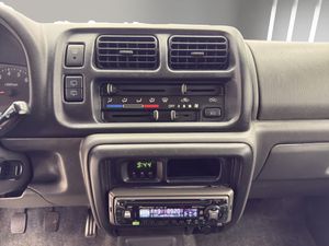 Suzuki Jimny 1.3 16V JLX  - Foto 17