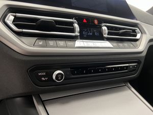 BMW Serie 3 330d Auto. HIBRIDO  - Foto 26