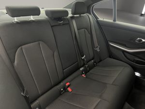 BMW Serie 3 330d Auto. HIBRIDO  - Foto 20