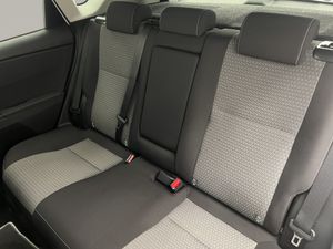 Toyota Auris 1.8 140H Hybrid Feel! Edition  - Foto 14