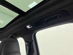 Volvo XC60 2.0 D5 AWD R-Design Auto 190CV AT8 · AUTOMÁTICO · 4X4  - Foto 43