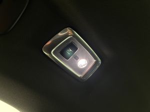 Volvo XC60 2.0 D5 AWD R-Design Auto 190CV AT8 · AUTOMÁTICO · 4X4  - Foto 42