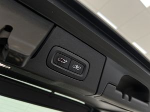 Volvo XC60 2.0 D5 AWD R-Design Auto 190CV AT8 · AUTOMÁTICO · 4X4  - Foto 48