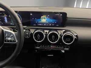 Mercedes CLA CLA 200 D DCT COUPE  - Foto 17