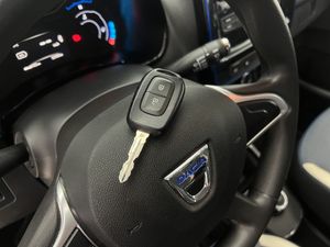 Dacia Spring BEV 27KWH 33KW CONFORT  - Foto 24
