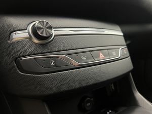 Peugeot 308 5P GT BlueHDi 130 S&S 5D  - Foto 32