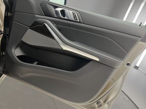 BMW X5 xDrive50e  - Foto 18