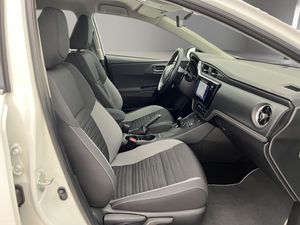 Toyota Auris 1.8 140H Active (Bus. P.) Touring Sports  - Foto 19