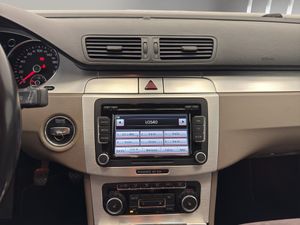 Volkswagen Passat Variant 2.0 TDI 140 DSG Highline BM Tech  - Foto 17